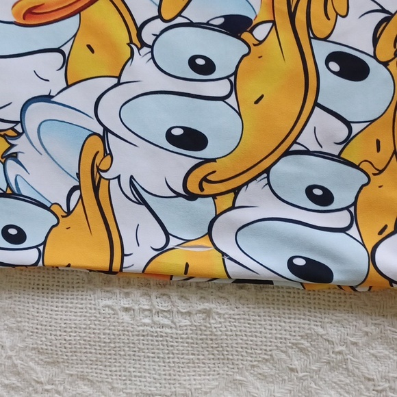 Rare Donald Duck  Adidas Top - Picture 8 of 8